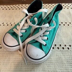 Toddler Converse sz 7